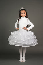 Cargar imagen en el visor de la galería, Crinolina de niña
